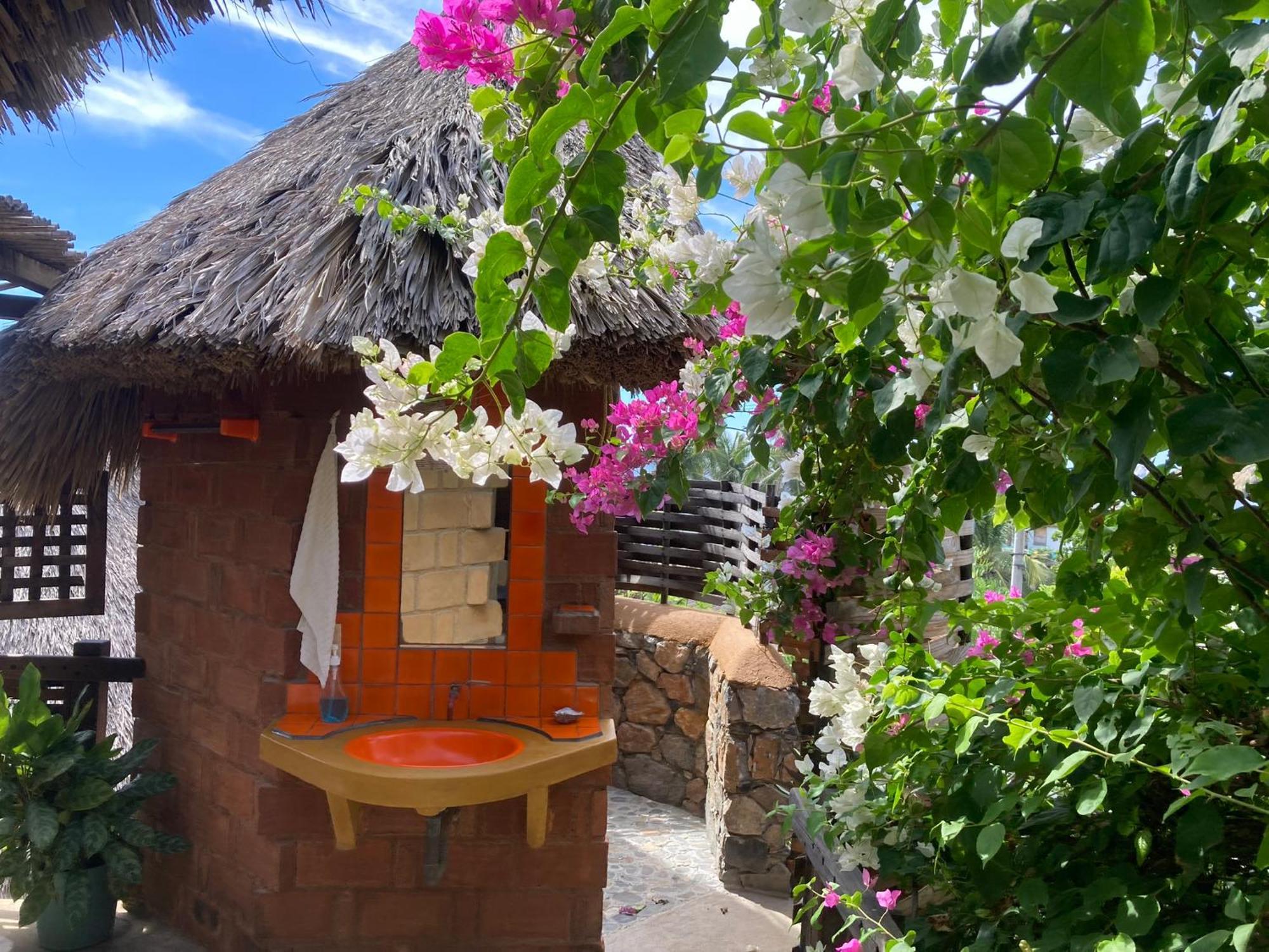 La Loma Linda, Bungalows, Yoga And Feldenkrais, Starlink Internet Zipolite Exteriör bild